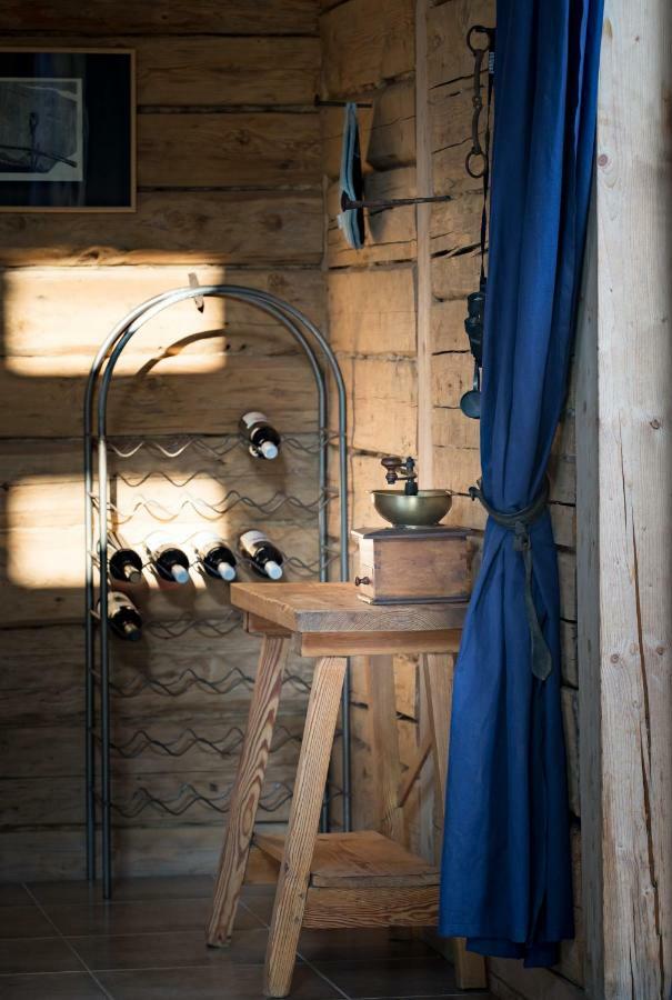 Gasthaus Mednieki Kalvene Krusati Exterior foto