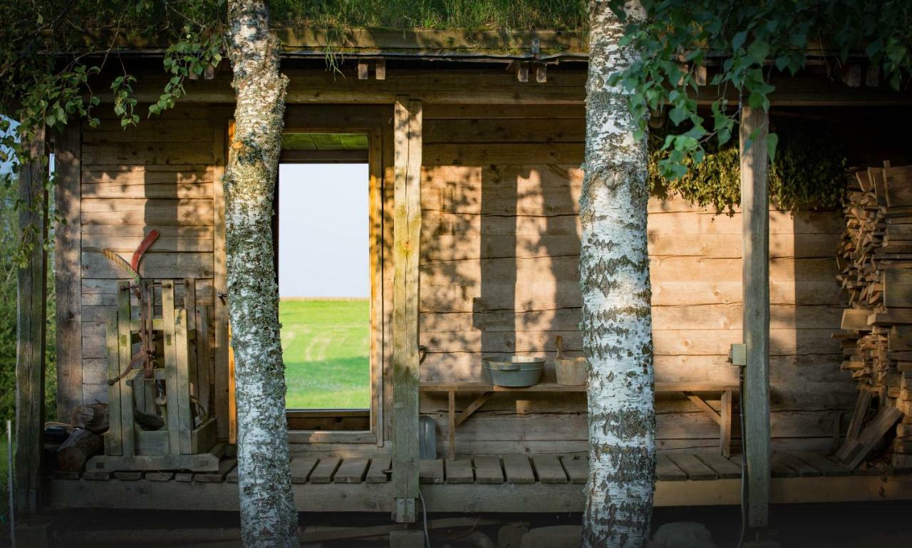 Gasthaus Mednieki Kalvene Krusati Exterior foto